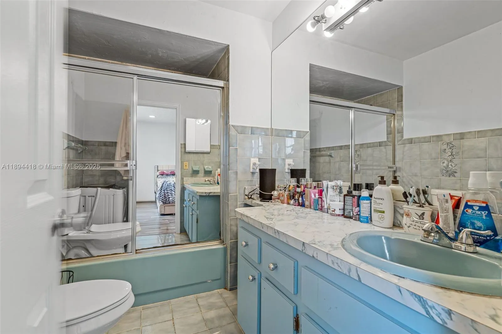 13 NW 108th Ct