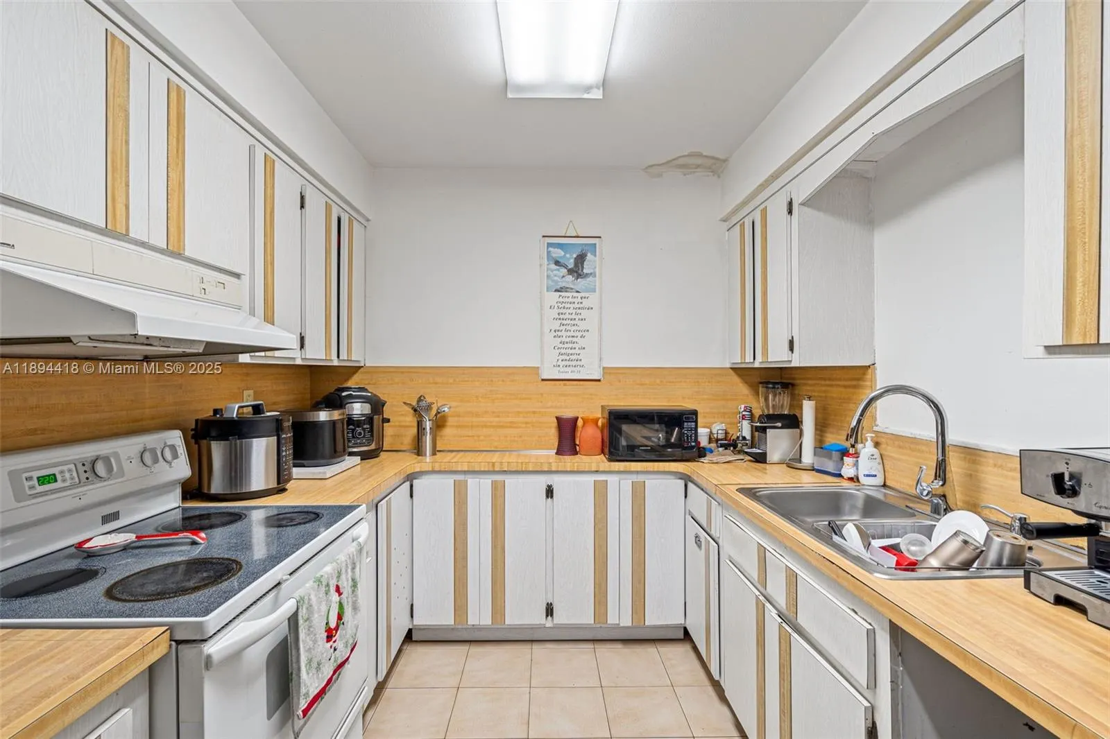 13 NW 108th Ct