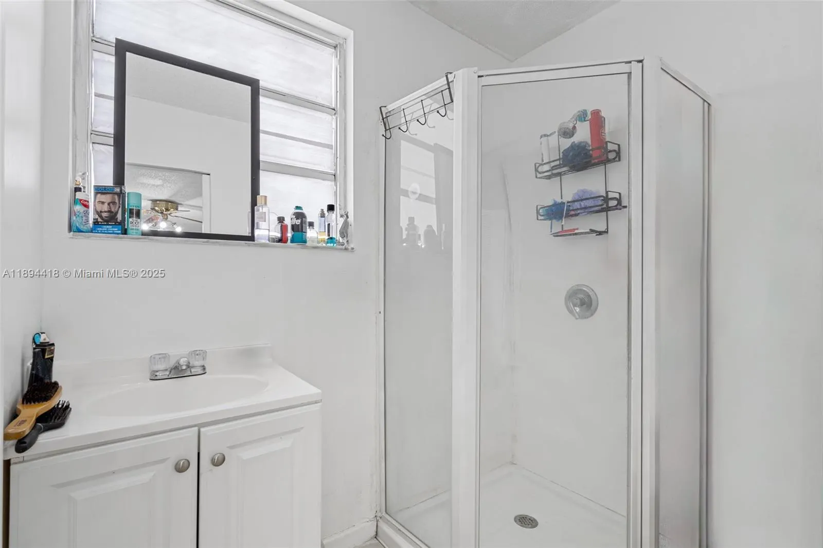 13 NW 108th Ct