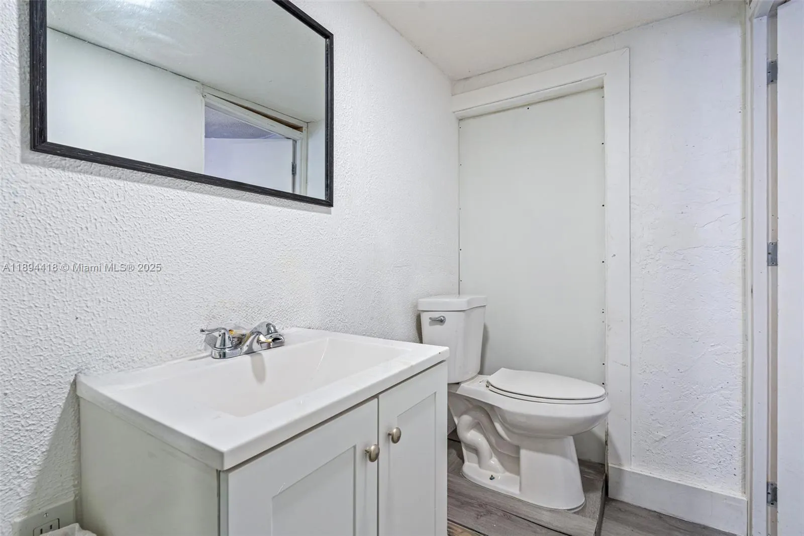 13 NW 108th Ct