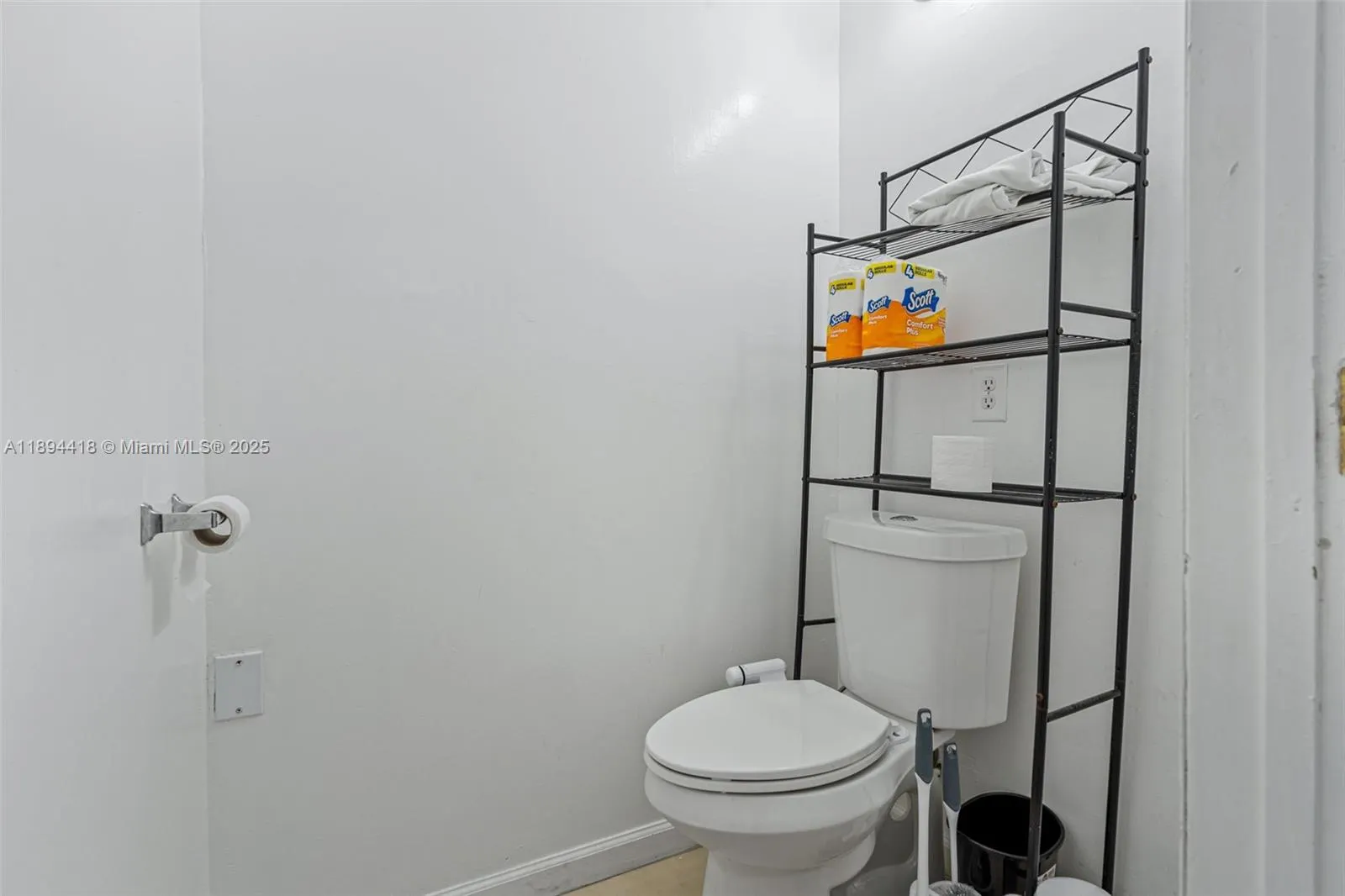 13 NW 108th Ct