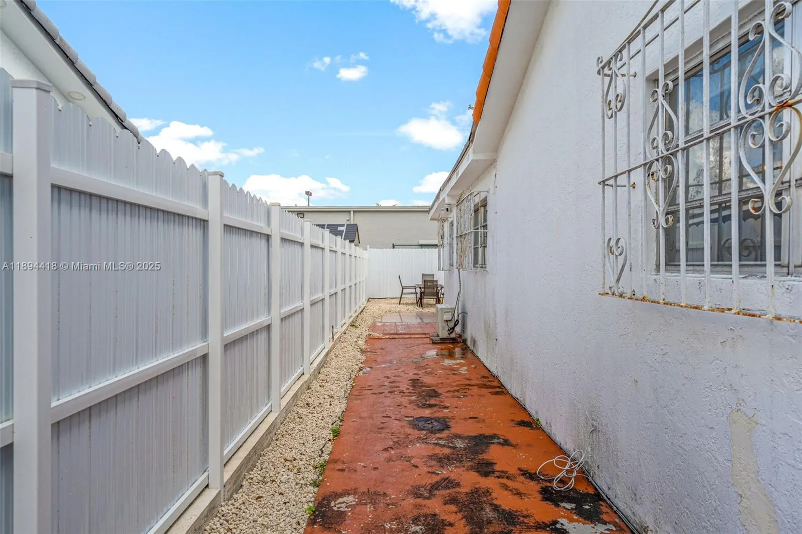 13 NW 108th Ct