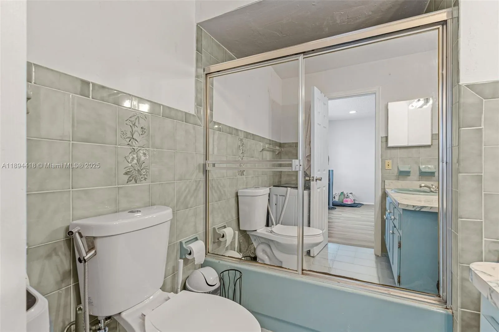 13 NW 108th Ct