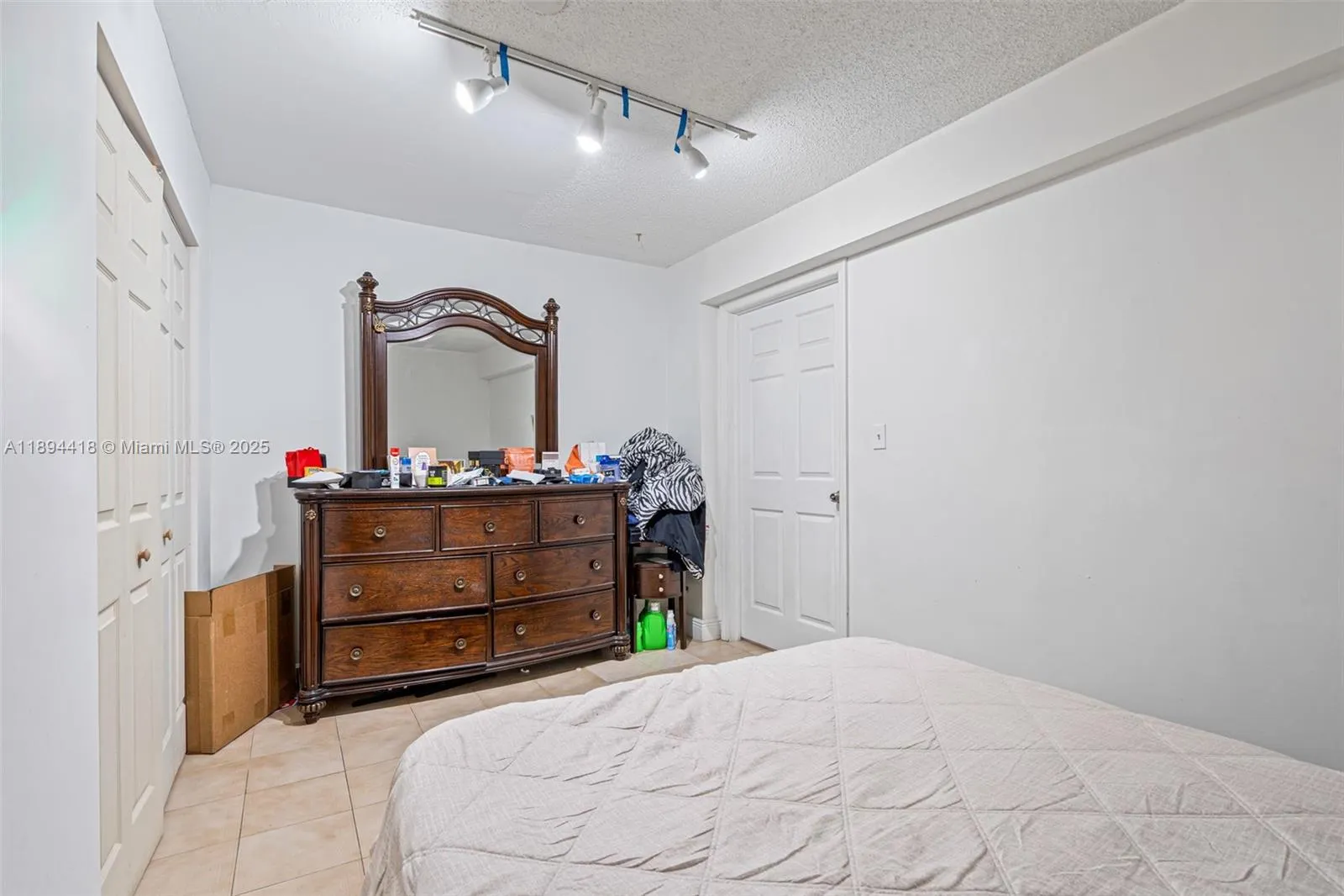 13 NW 108th Ct