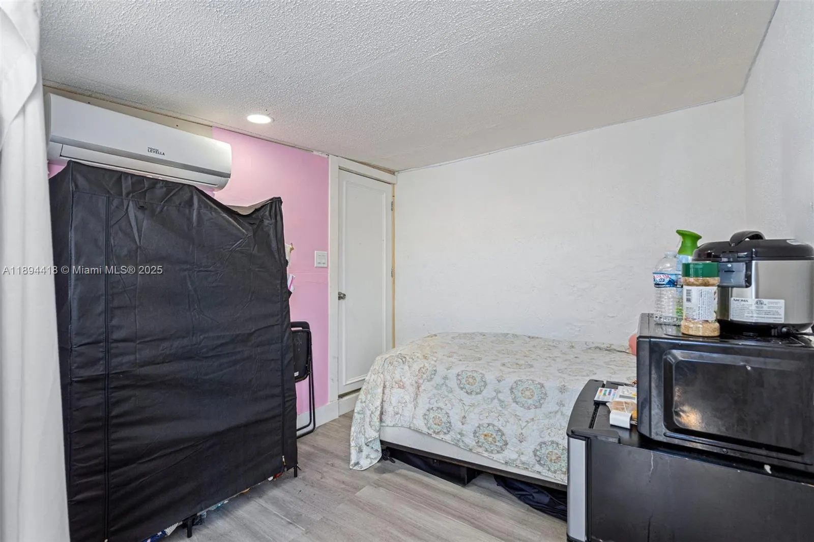 13 NW 108th Ct