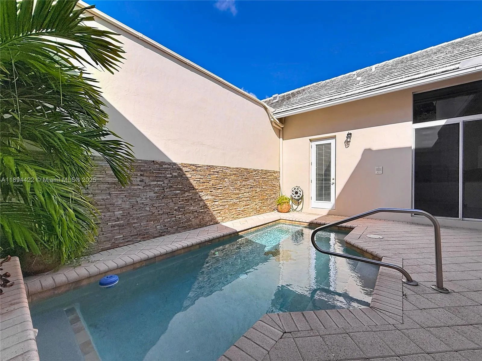 17330 Bermuda Village Dr