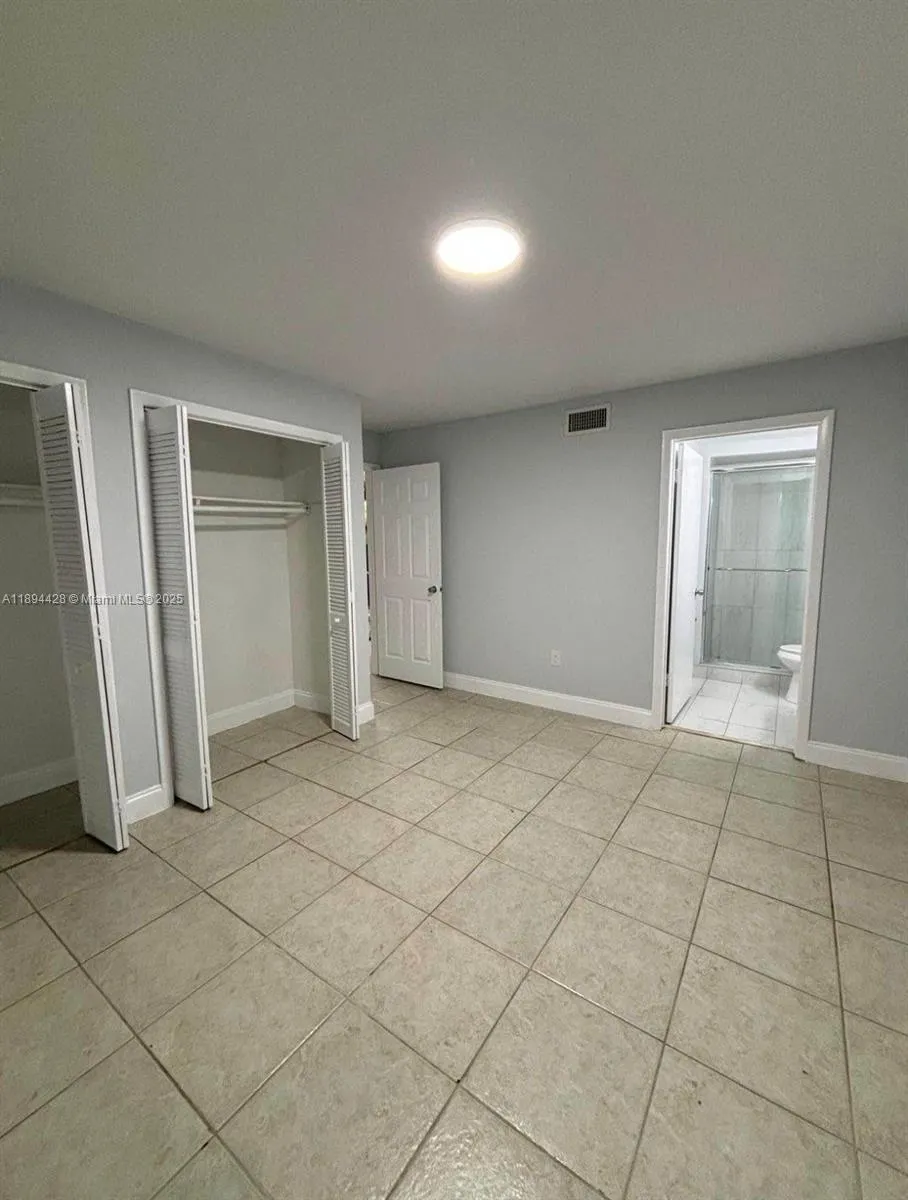 1152 NW 3rd St, #2