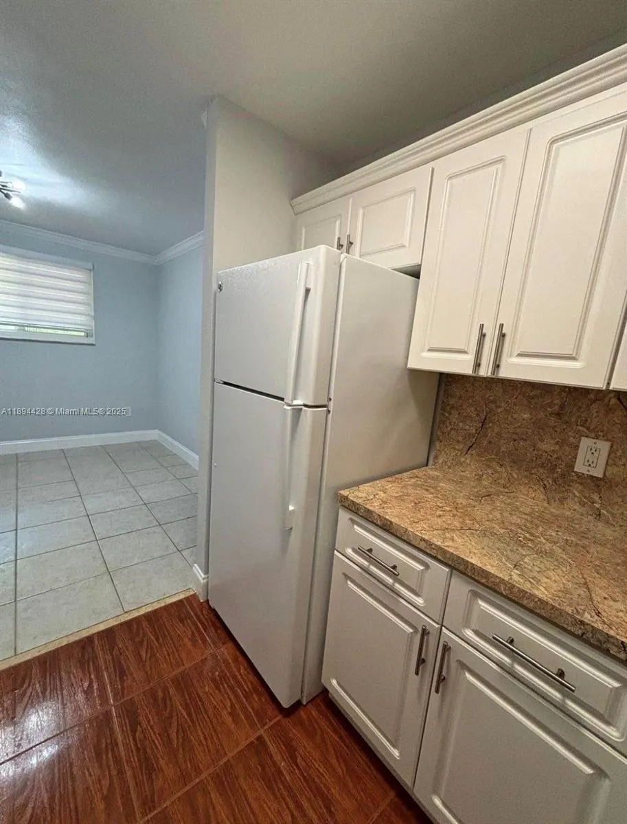 1152 NW 3rd St, #2