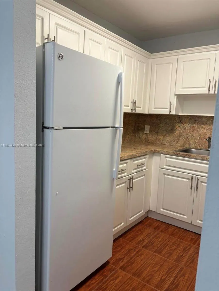 1152 NW 3rd St, #2