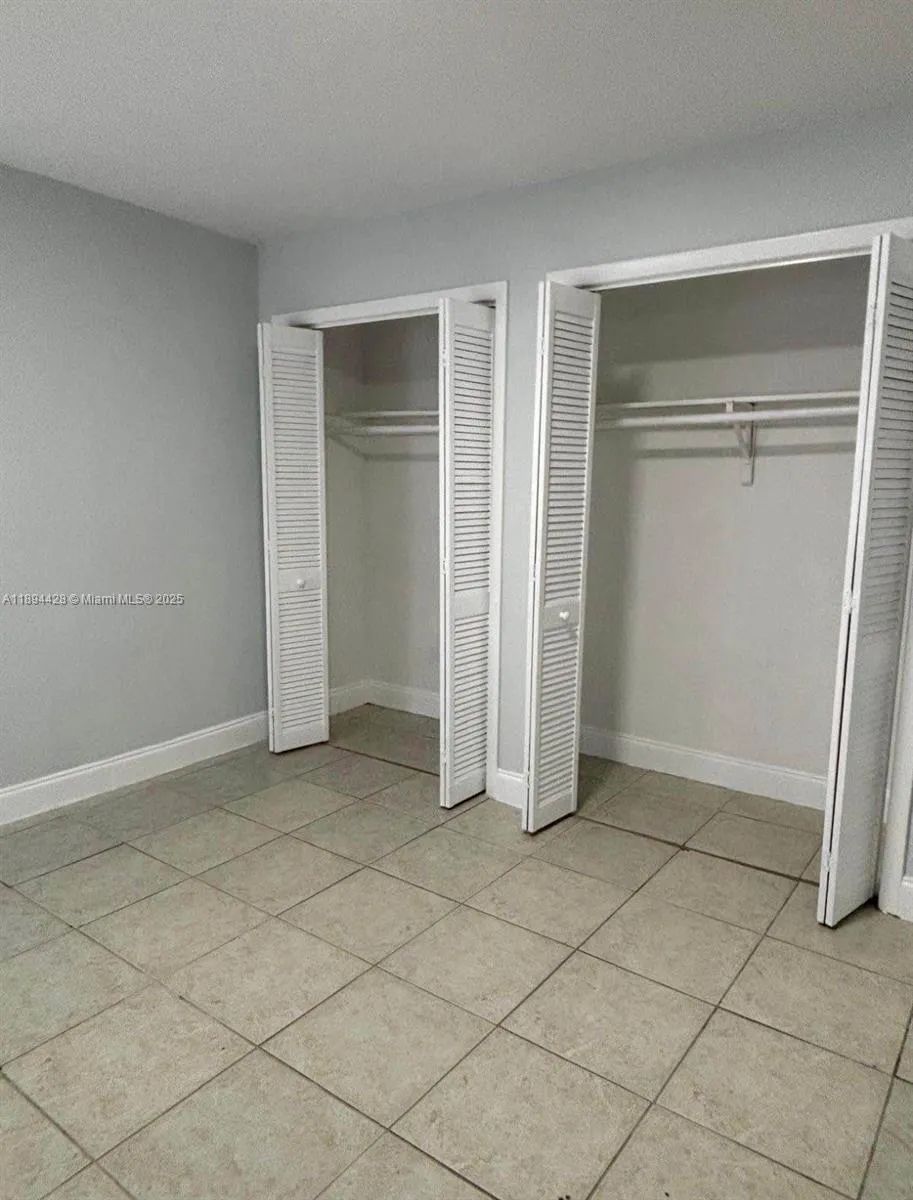 1152 NW 3rd St, #2
