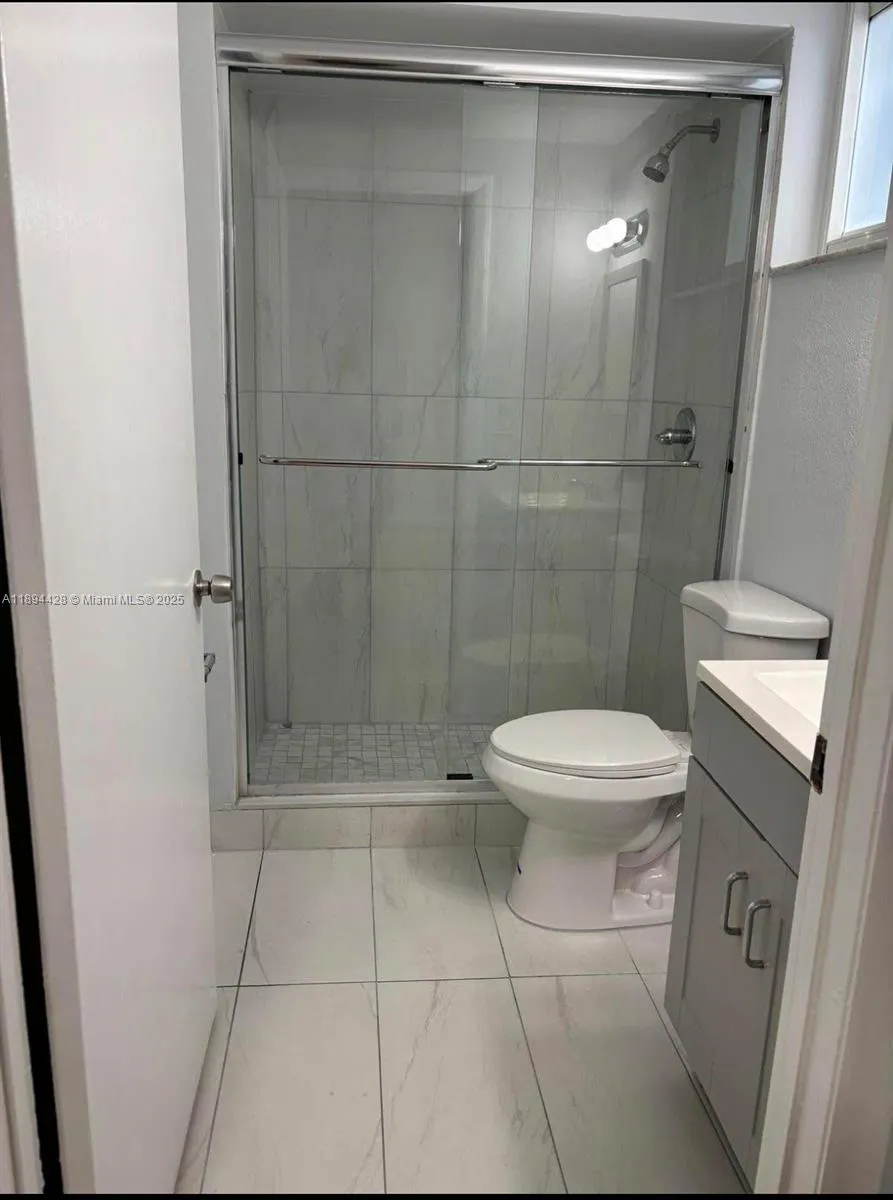 1152 NW 3rd St, #2