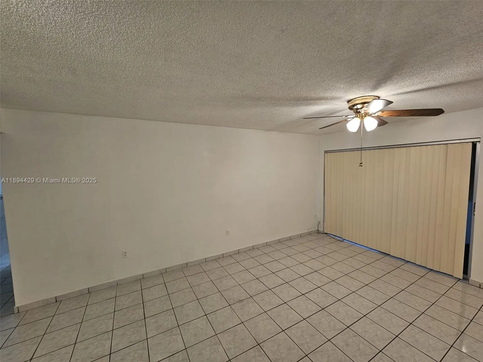1555 W 44th Pl, #221B