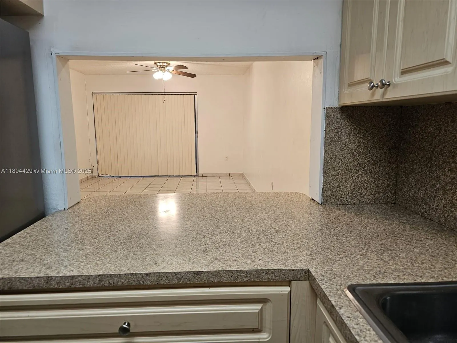 1555 W 44th Pl, #221B