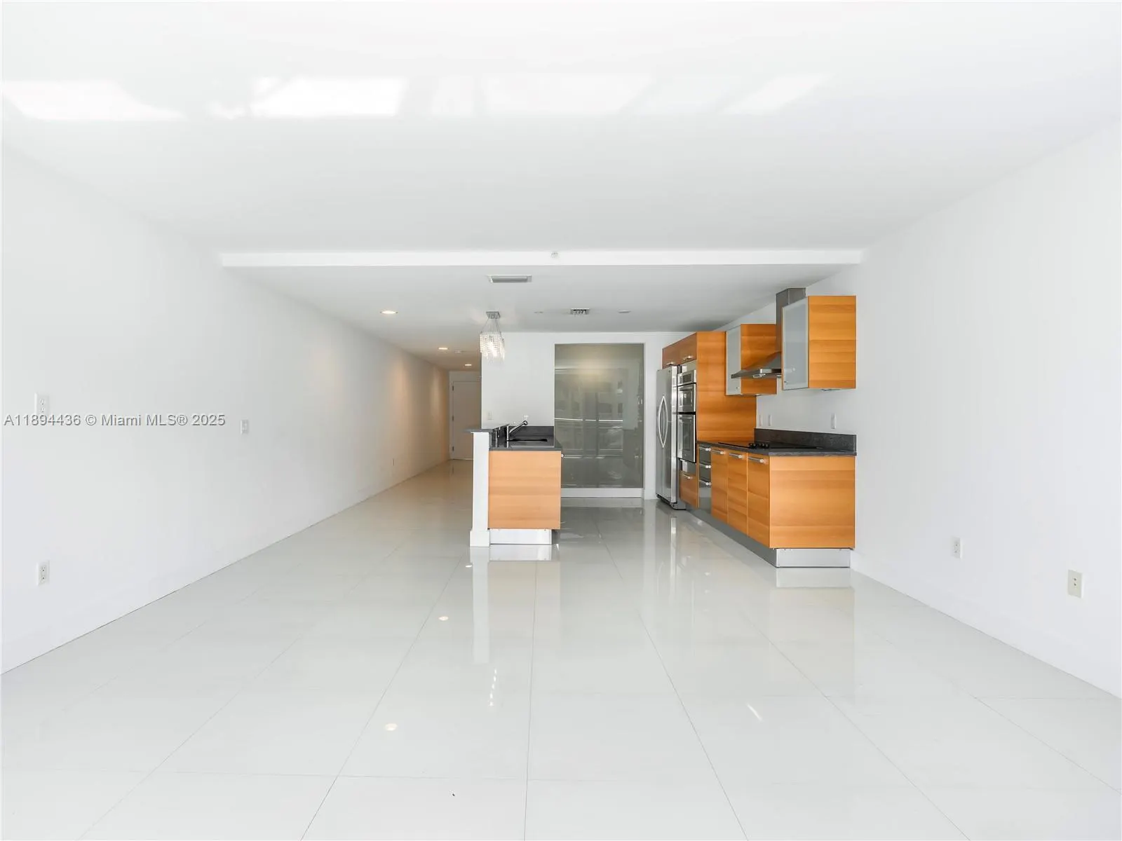 2950 NE 188th St, #225