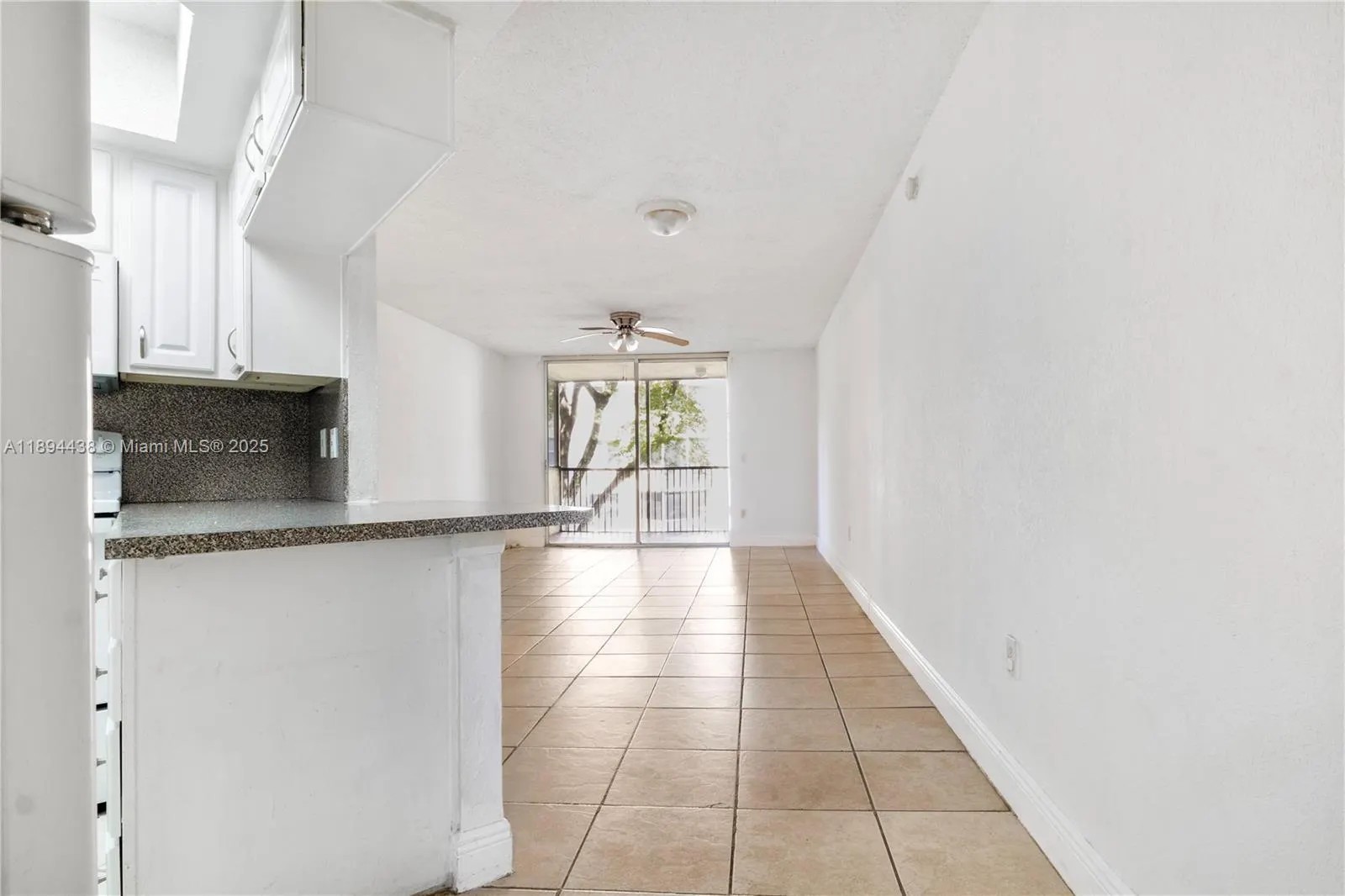 8225 Lake Dr, #304