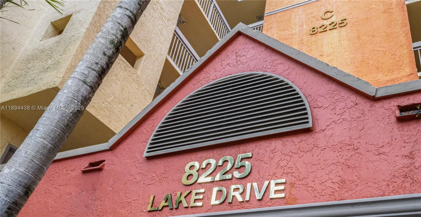 8225 Lake Dr, #304