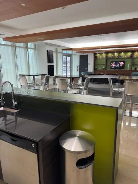500 Brickell Ave, #1502