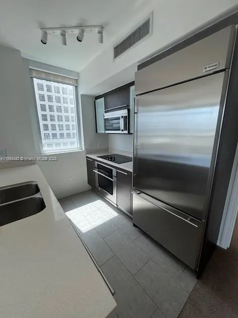 500 Brickell Ave, #1502