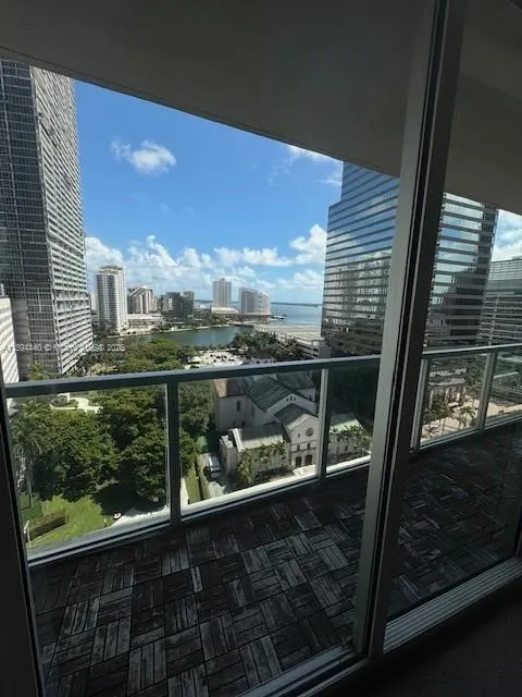 500 Brickell Ave, #1502