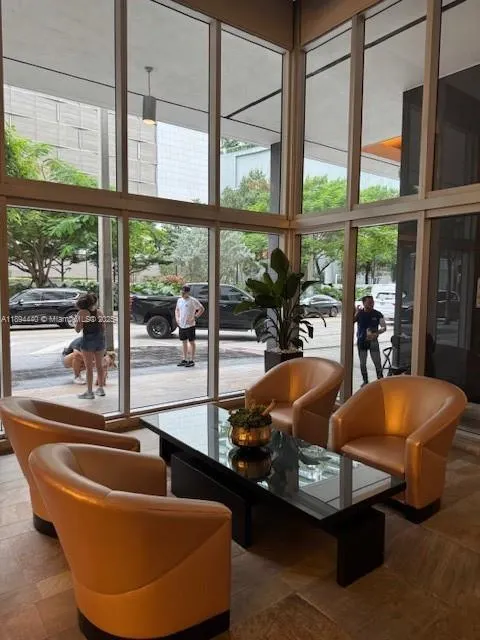 500 Brickell Ave, #1502