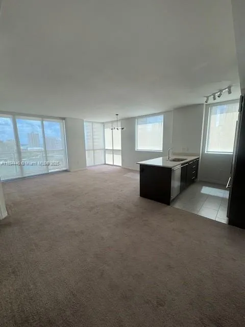 500 Brickell Ave, #1502