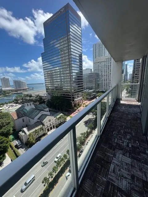 500 Brickell Ave, #1502