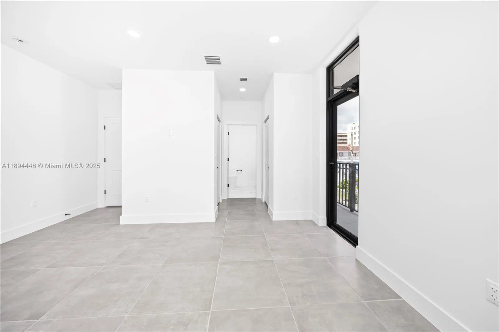526 SW 2nd St, #1