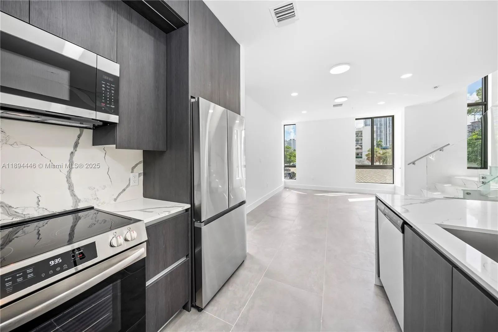 526 SW 2nd St, #1