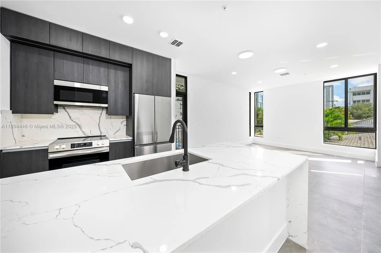 526 SW 2nd St, #1