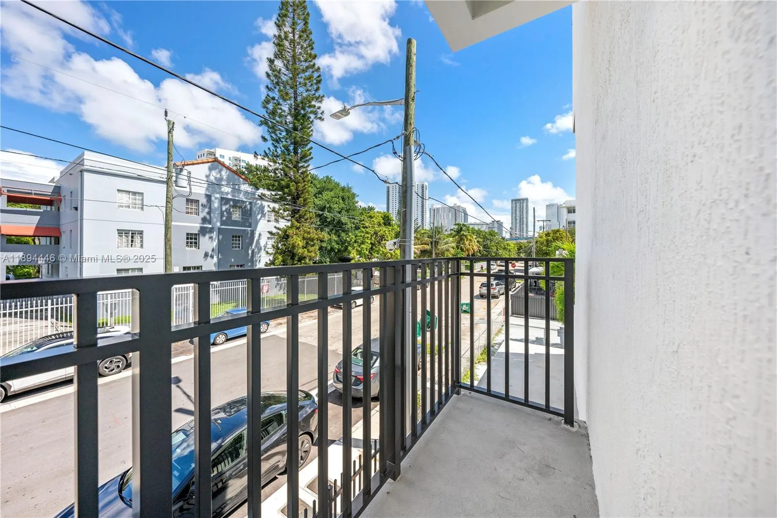 526 SW 2nd St, #1