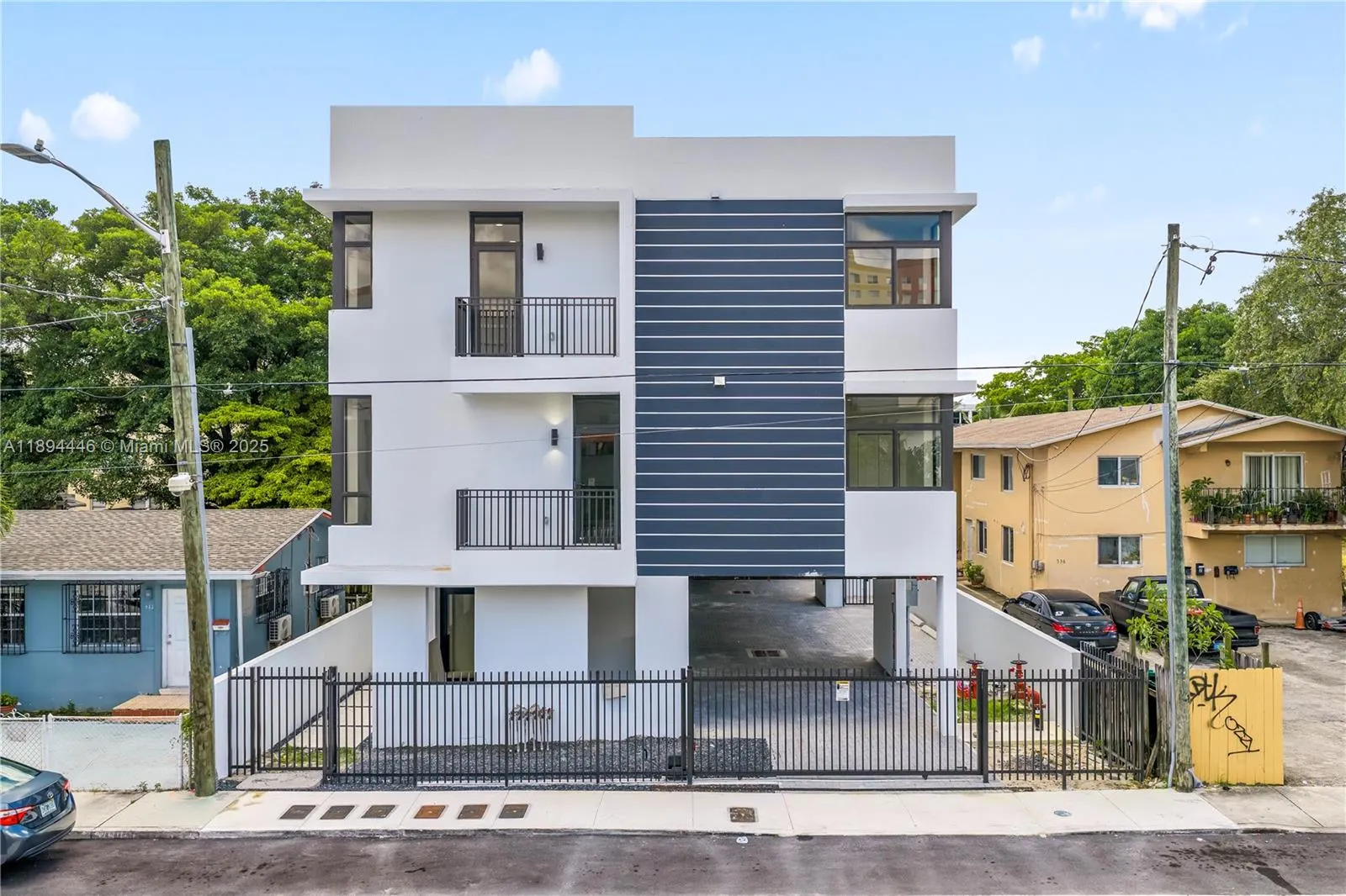 526 SW 2nd St, #1