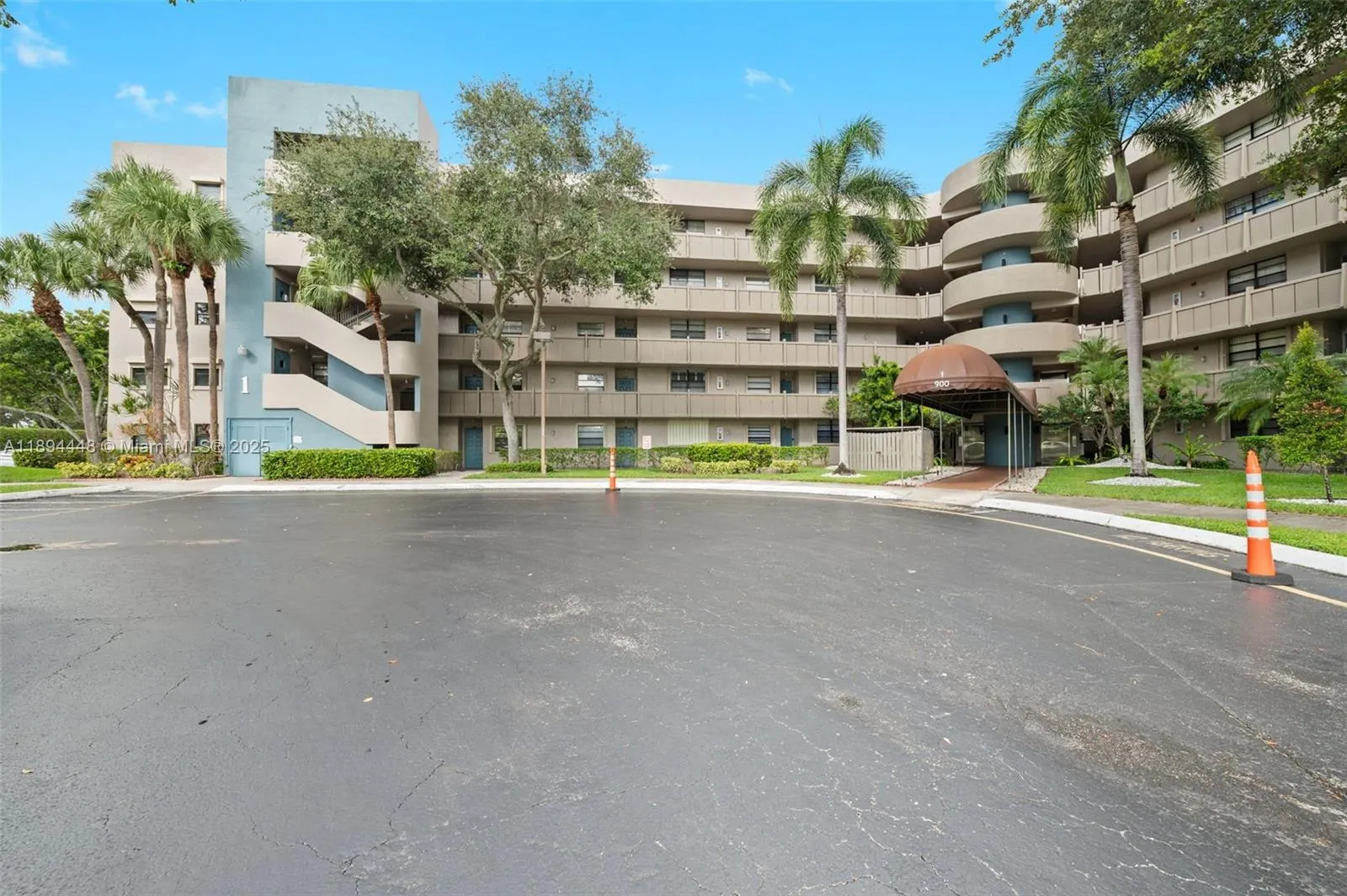 900 Colony Point Cir, #414