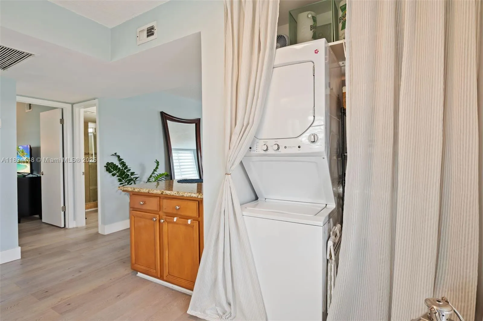900 Colony Point Cir, #414