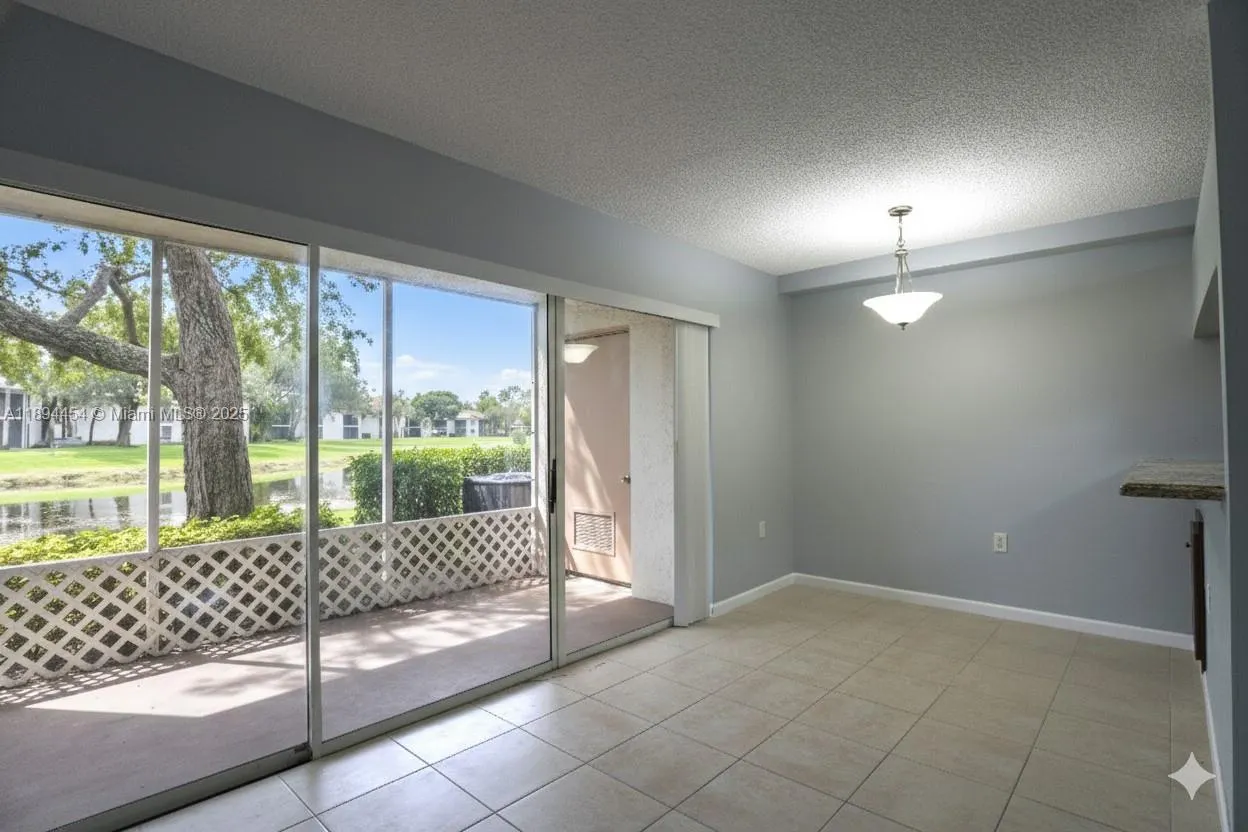 7106 Glenmoor Dr, #7106
