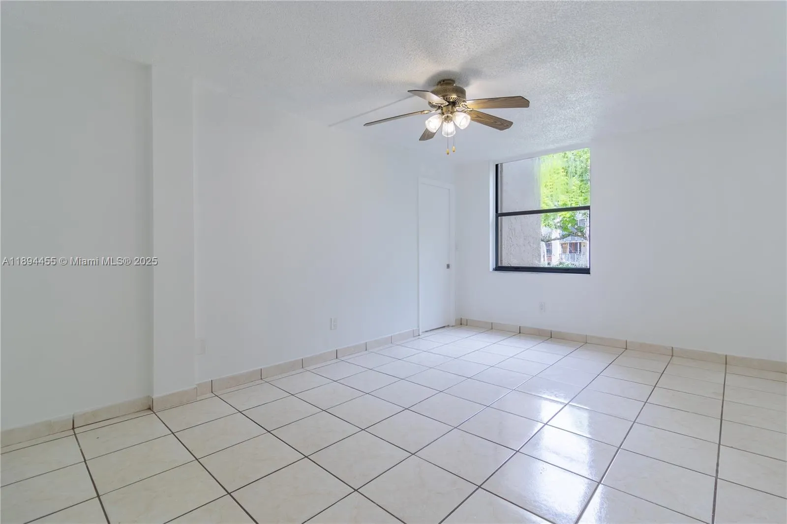 14611 N Kendall Dr, #208L