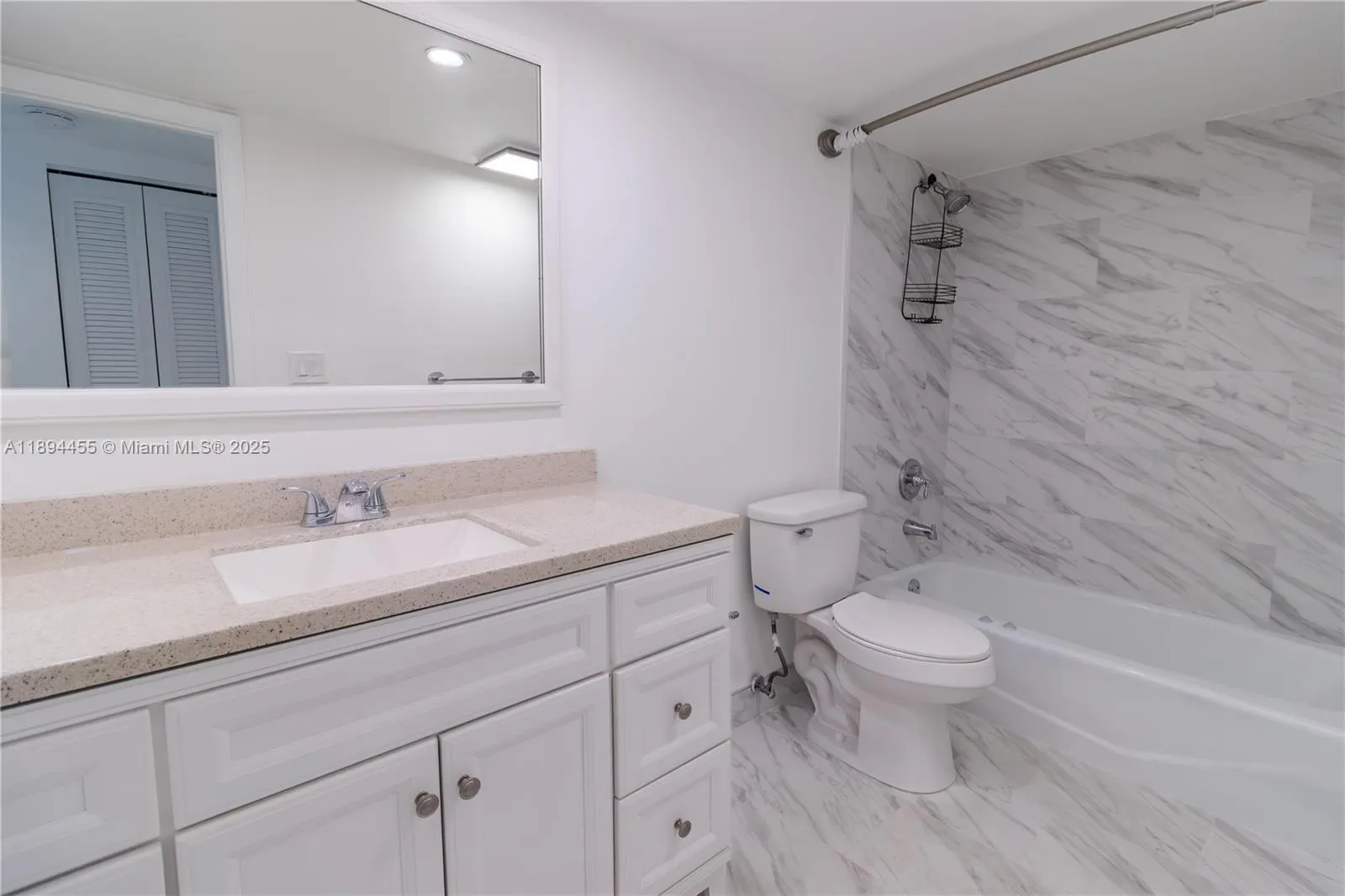 14611 N Kendall Dr, #208L