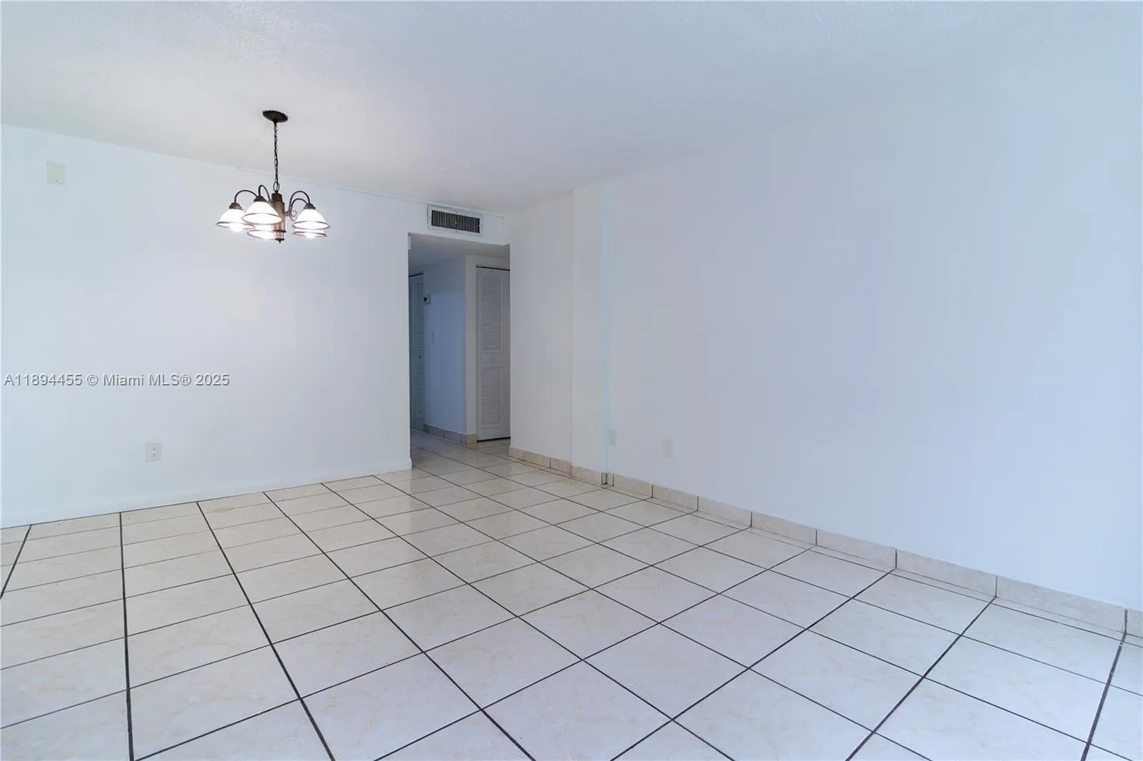 14611 N Kendall Dr, #208L
