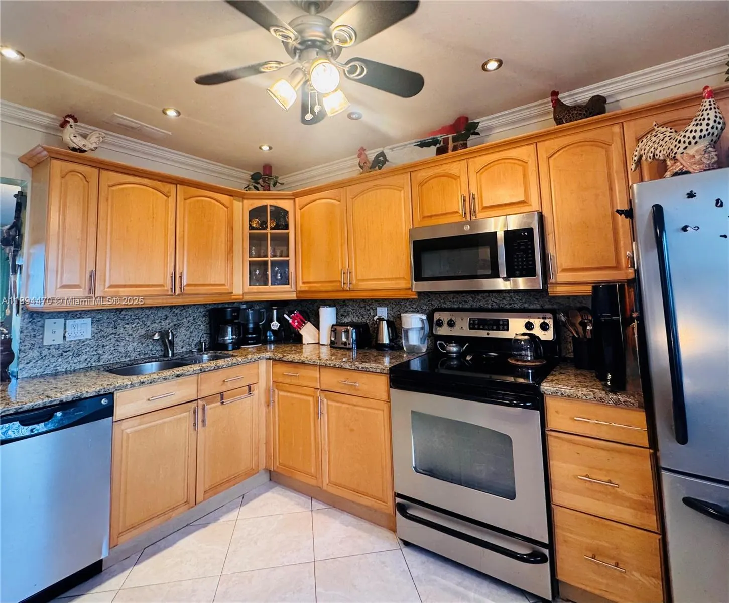 1000 NE 14th Ave, #703