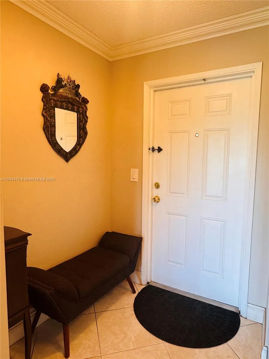 1000 NE 14th Ave, #703