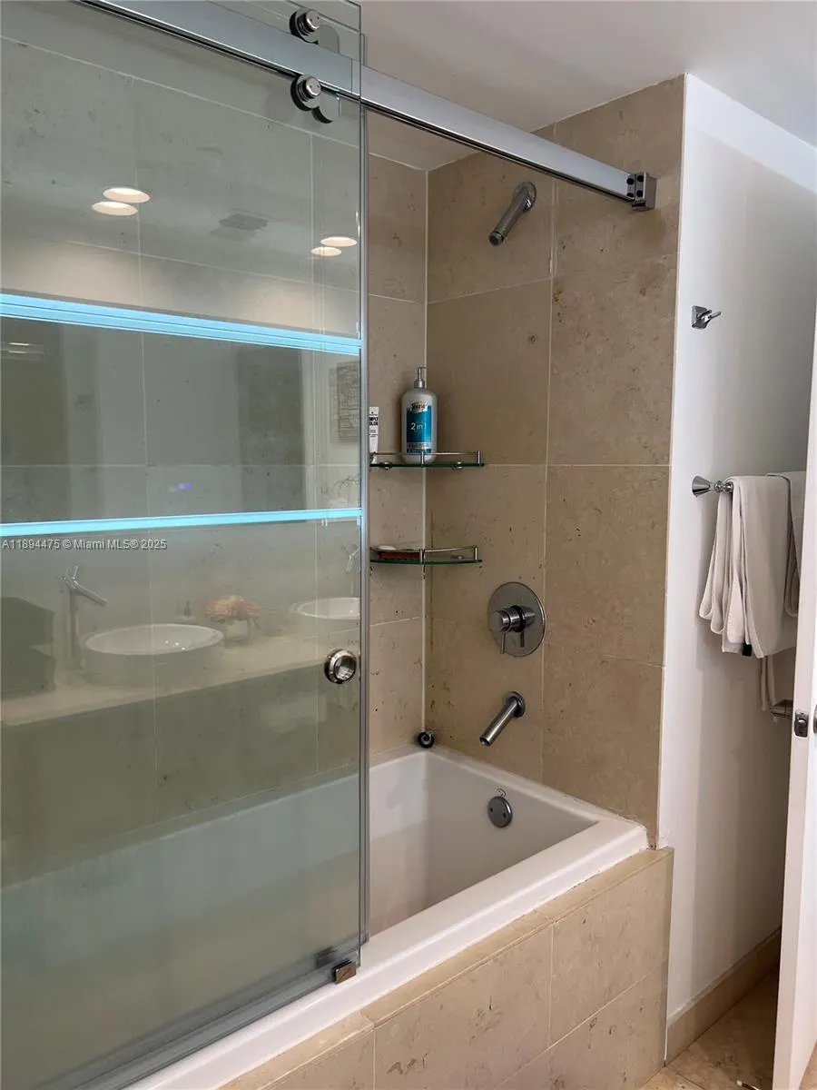 485 Brickell Ave, #4109