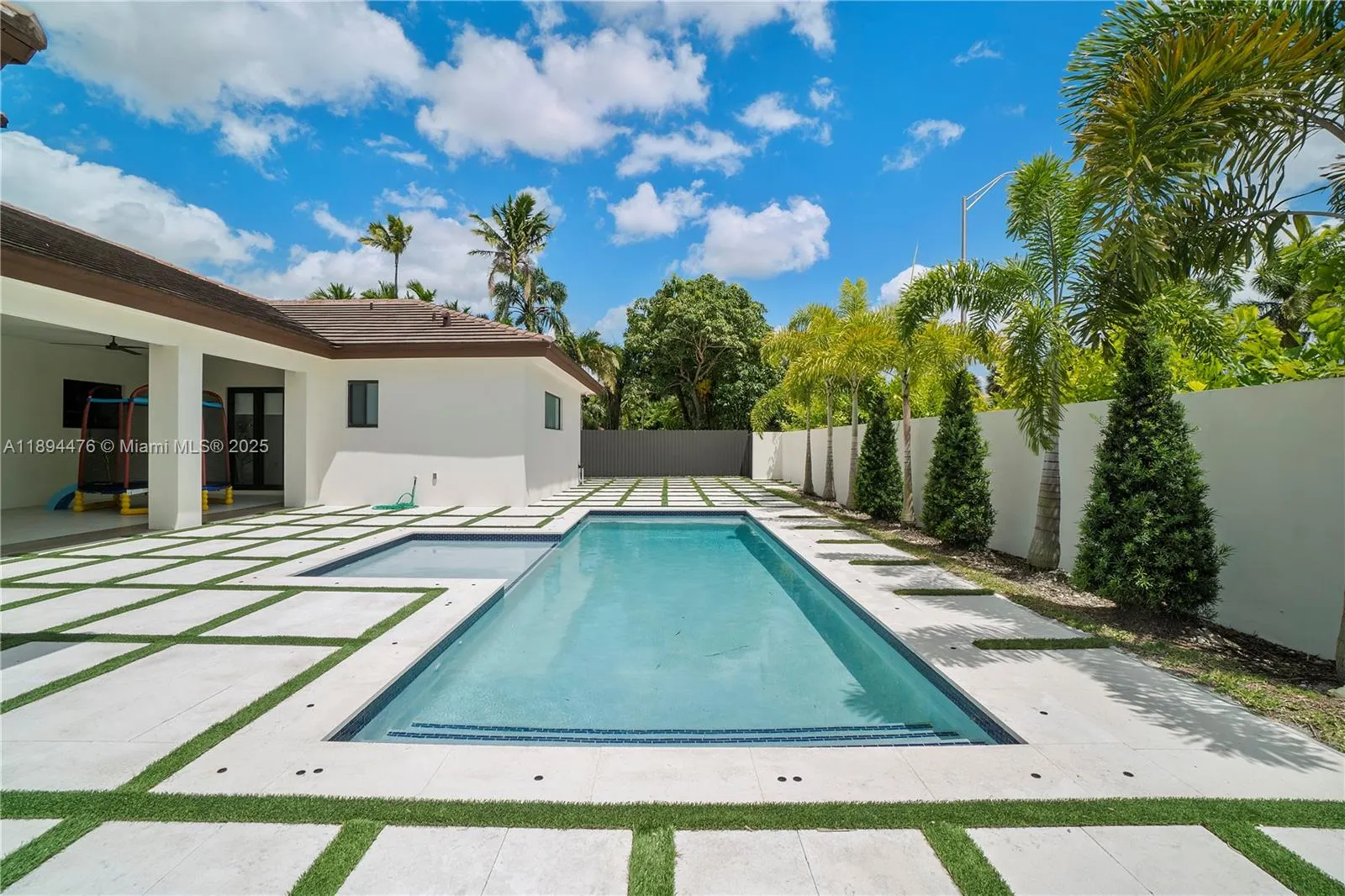 12250 SW 103rd Ter