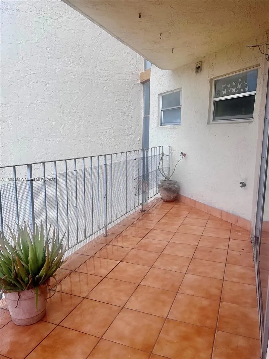 1750 W 46th St, #435