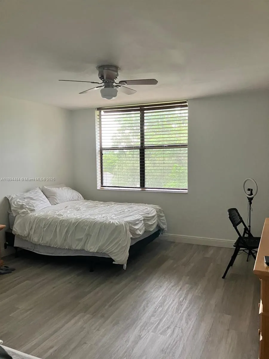 3100 NW 42nd Ave, #D401
