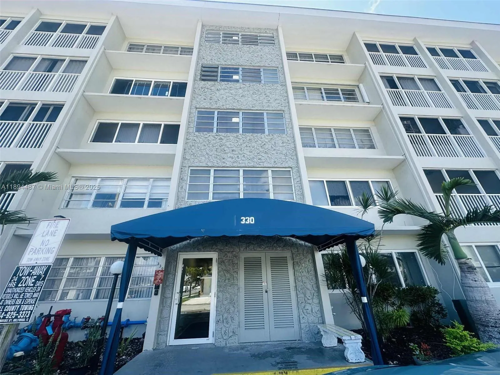 330 SE 2nd St, #102H