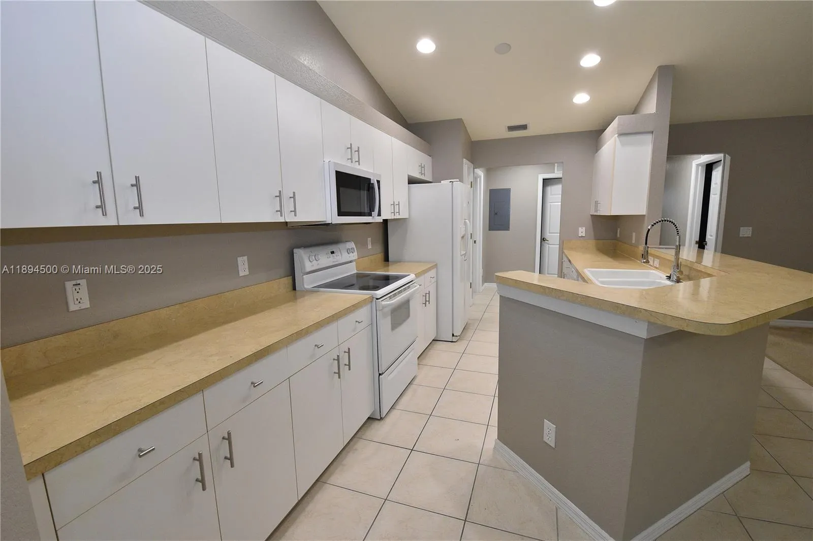 19949 Lake Vista Cir, #2