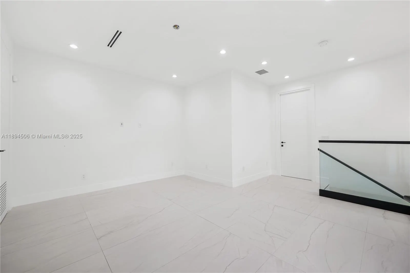 815 NE 17th Ter