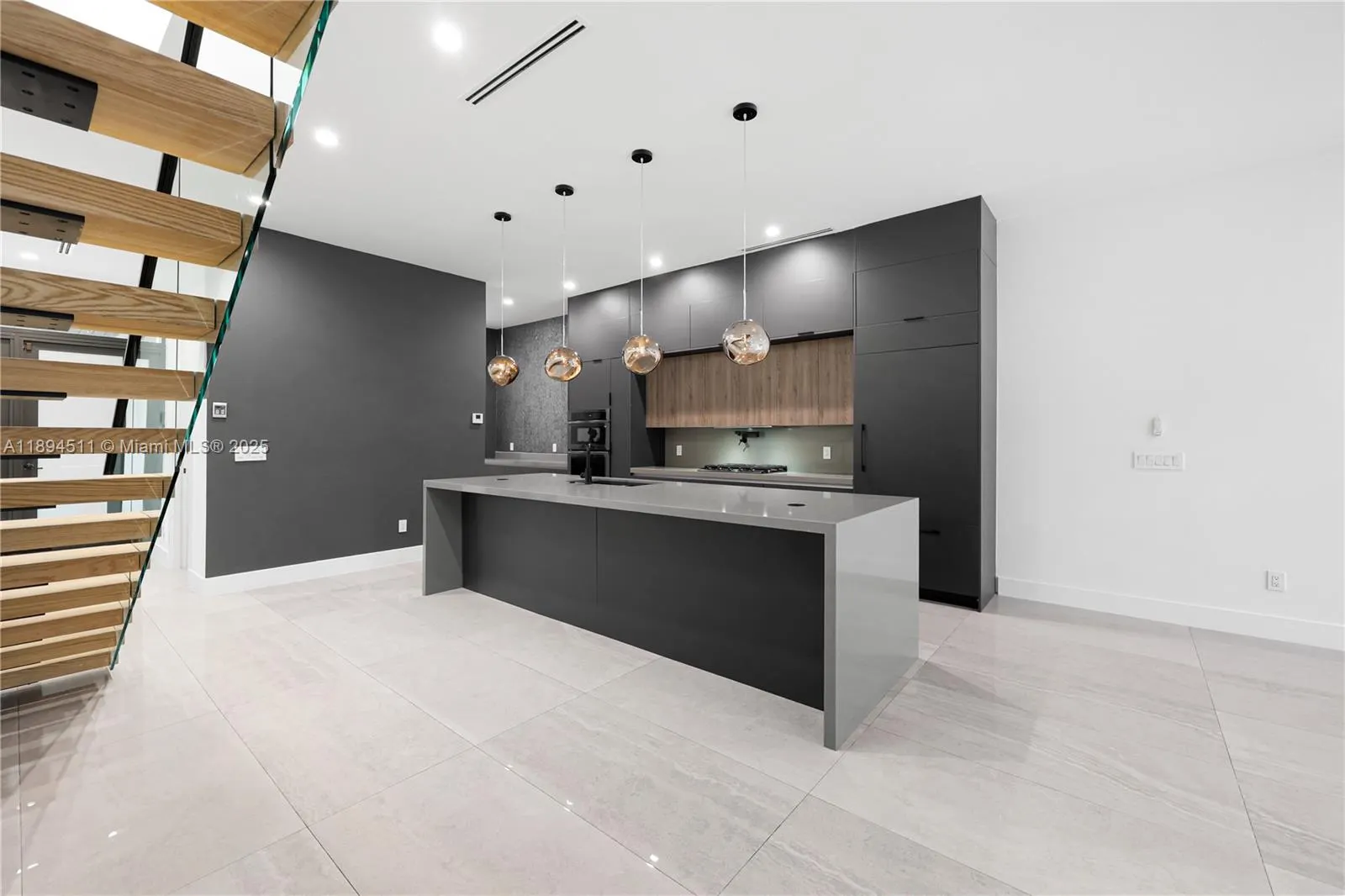 813 NE 17th Ter, #1