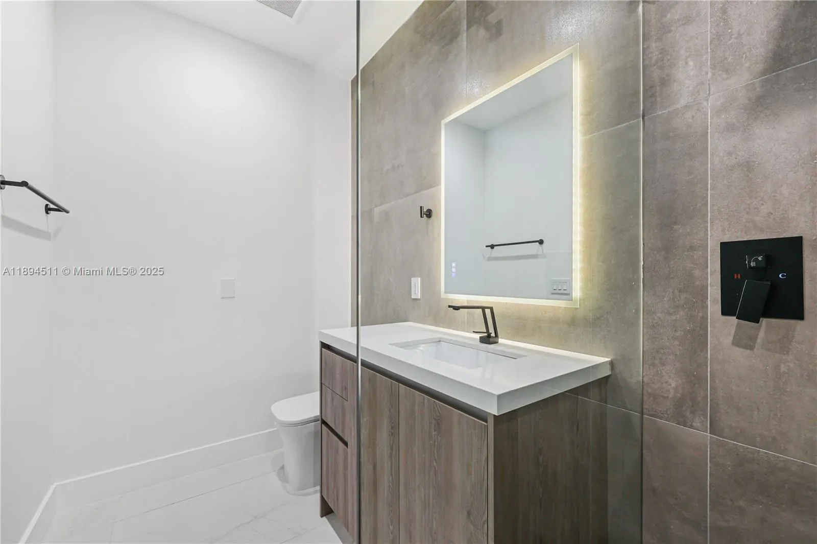 813 NE 17th Ter, #1