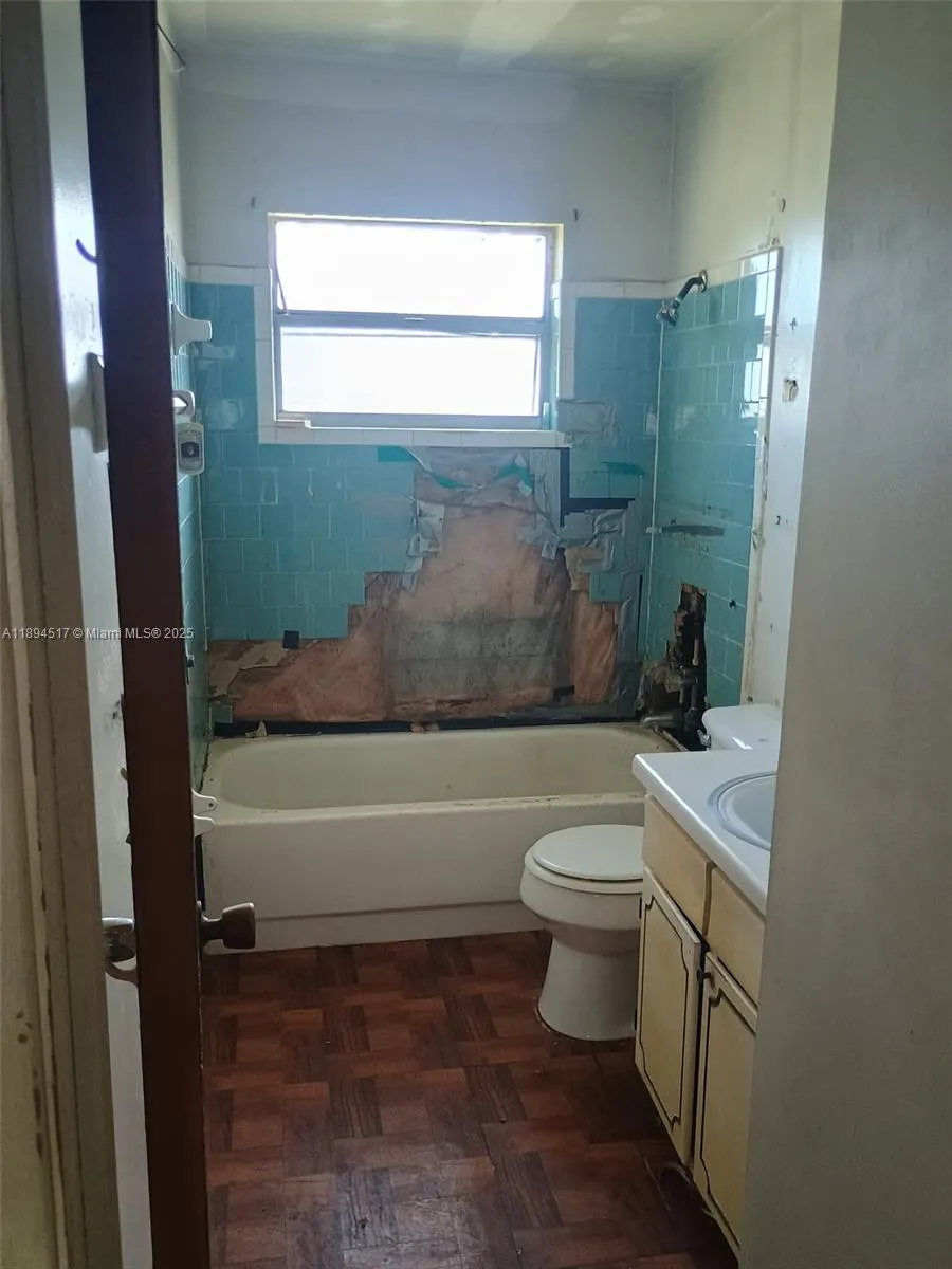 1014 Virginia