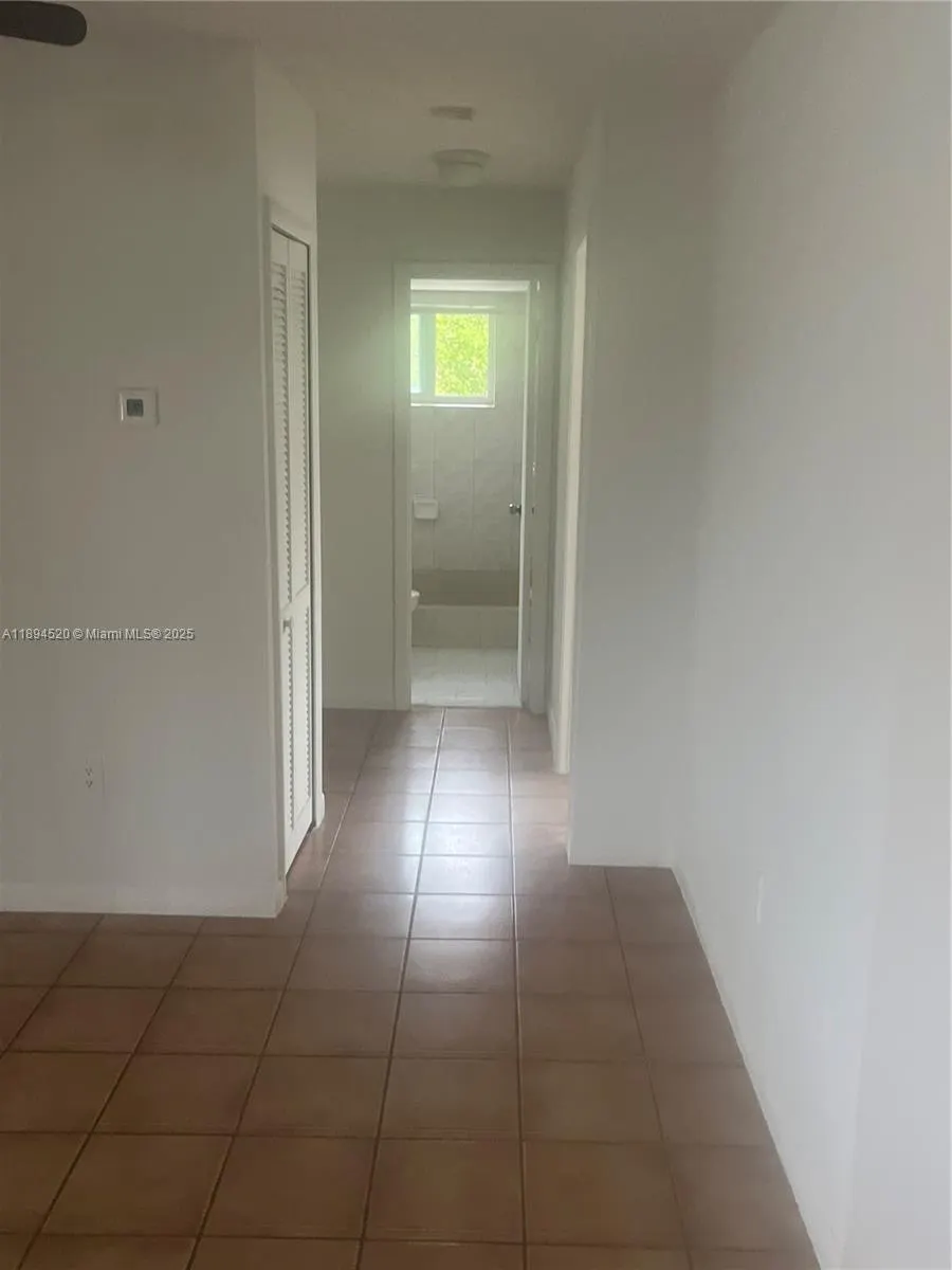 415 E 24th St, #3